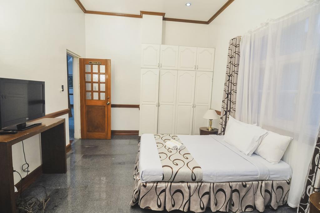 Villa Jhoana Resort Angono Εξωτερικό φωτογραφία